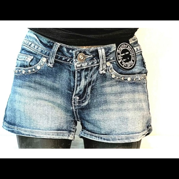 PLATINUM PLUSH 
RHINESTONE SHORTS
MOTORCYCLE & WINGS
STYLE 4504 - Picture 2 of 5